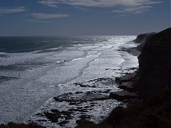 De Atlantische kust bij La Loberia